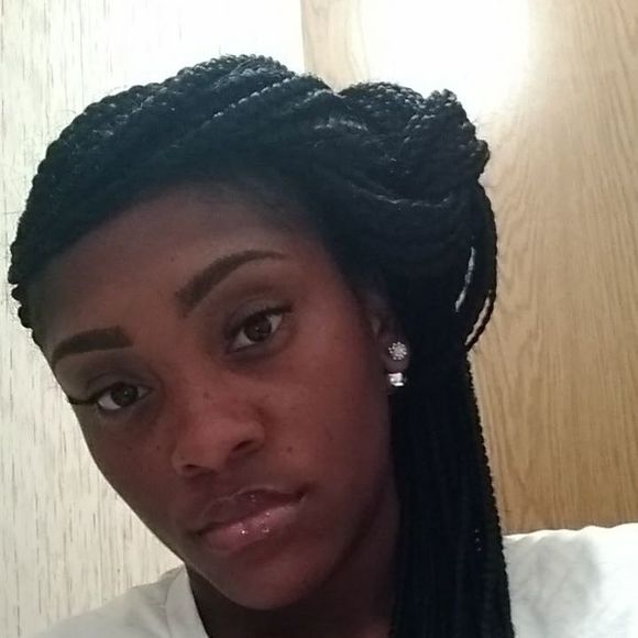 Meet your Posher, Joyneisha - Picture 1 of 1